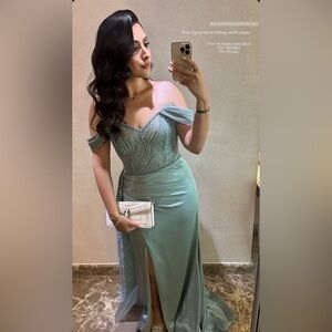 Catwalk couture beaded beaded evening gown